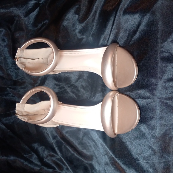 Lovely's Collection 💕 - Picture 2 of 4